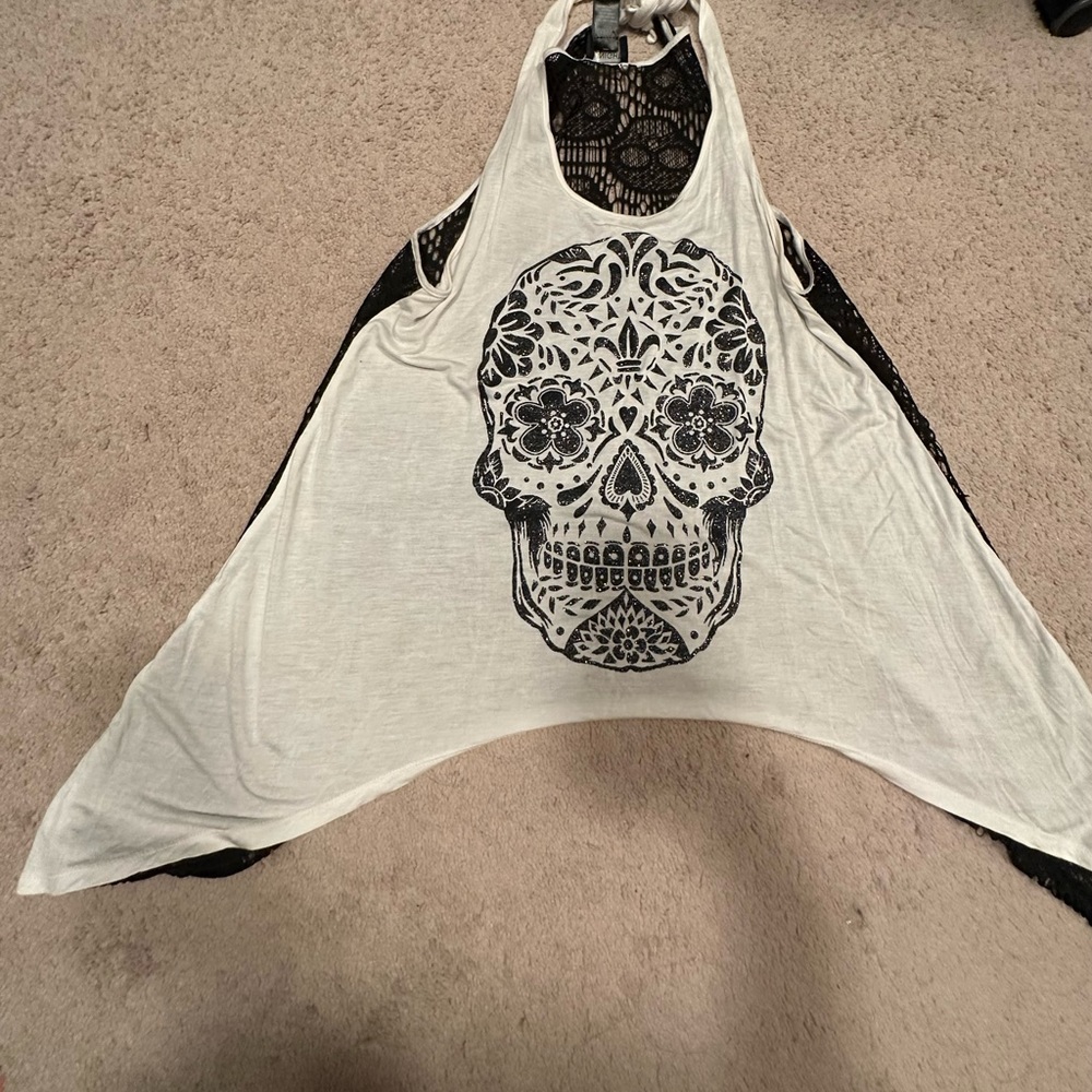 Large skull shirt